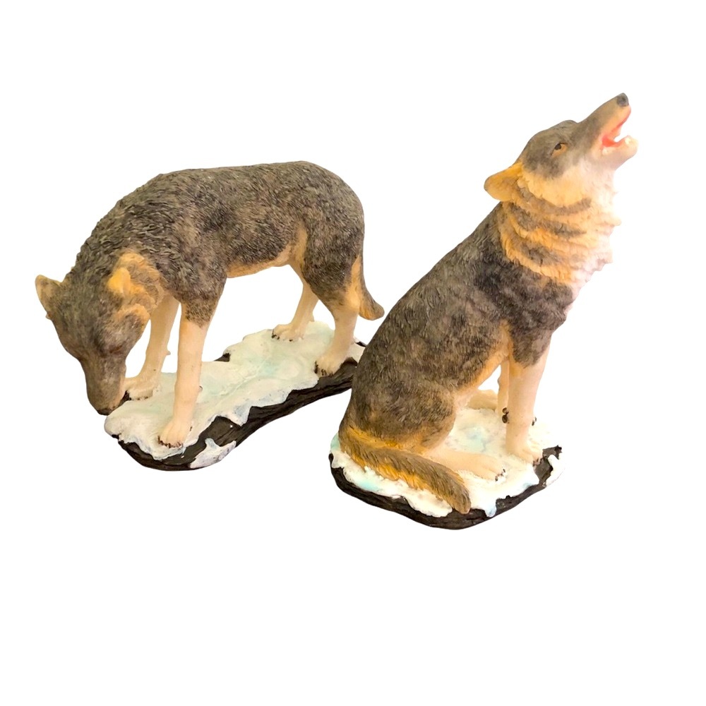 Winter Wolf Howling & Hunting Collectible Figurines Set Animal Nature Kids Toys
